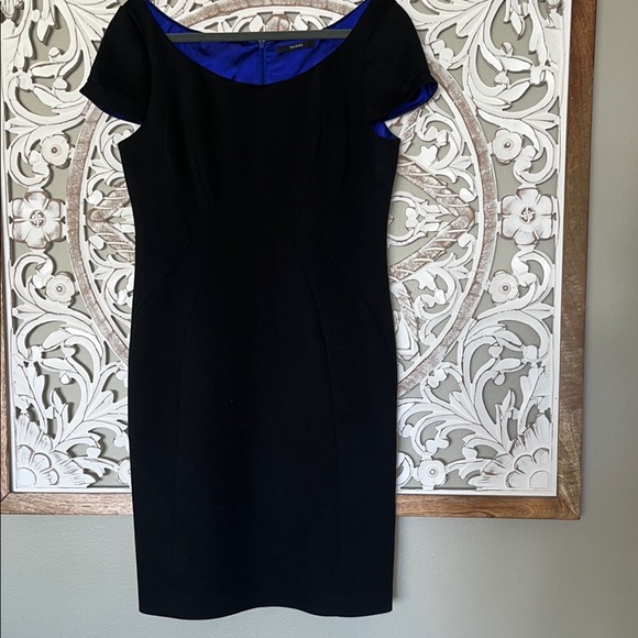 Tahari Dress Black Cap Sleeve Sheath Business Professional Sleek Size 12 EUC - Picture 1 of 12
